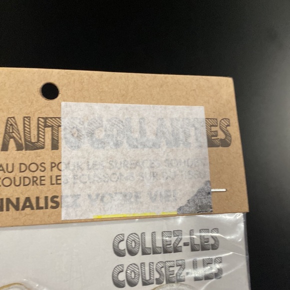 NEW: Self-Adhesive Icons - 8 Stick/Sew On Patches - Picture 8 of 8